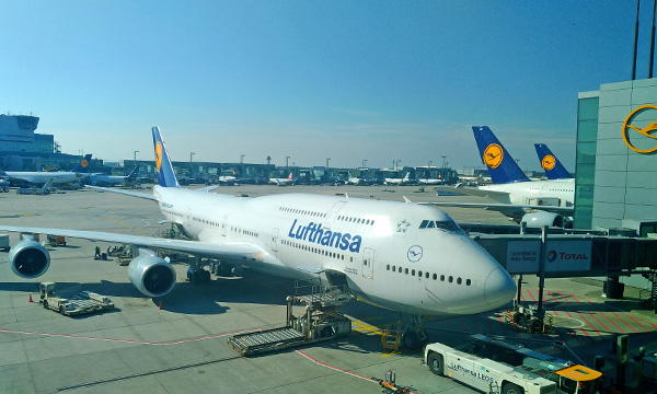 Coronavirus : Lufthansa immobilise 150 avions