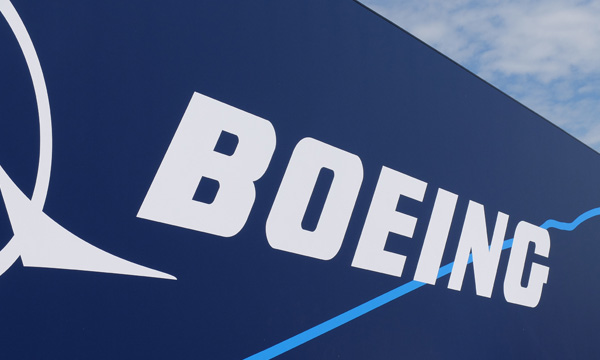Boeing accul pour dissiper le flou sur son avenir