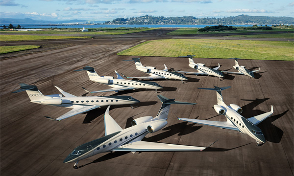 Gulfstream frappe fort en dévoilant deux nouveaux avions d'affaires : les G400 et G800