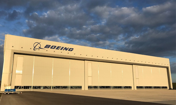 Boeing génère de la trésorerie au 4e trimestre mais reste déficitaire sur l'année