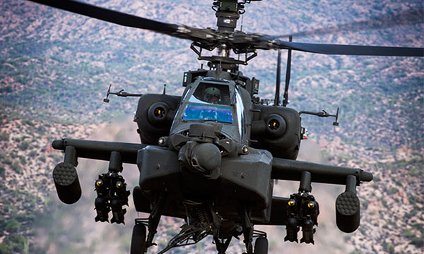 Les Émirats arabes unis ont réceptionné leur premier AH-64E Apache