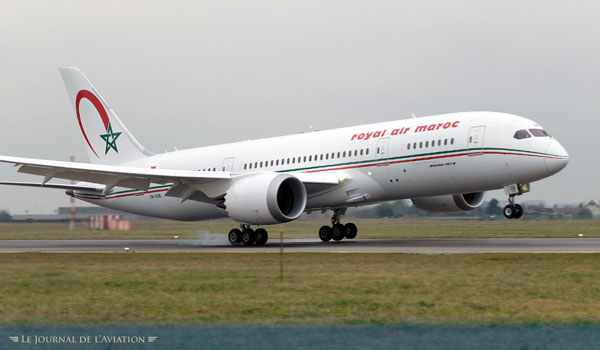 Le nouveau Boeing 787 de Royal Air Maroc se pose pour la premire fois  Orly (photoreportage)