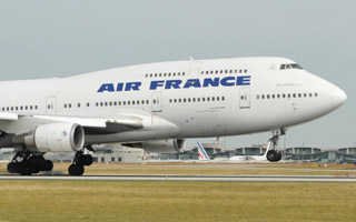Air France KLM sadapte  la baisse continue du trafic 