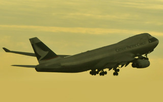 Le Boeing 747-400 sapprte  tirer sa rvrence