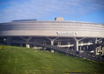 Le terminal 1 de Roissy CDG n'est pas prêt de rouvrir ses portes. Photo © Le Journal de l'Aviation - tous droits réservés