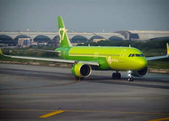 Un Airbus A320neo loué par la compagnie russe S7 à Bangkok
