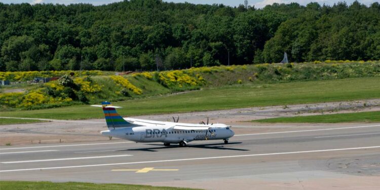La flotte de Braathens comprend aujourd’hui 14 ATR 72-600, une flotte qui sera renforcée par trois autres exemplaires  d’ici la fin de l’année, dont un appareil neuf issu de la chaîne d’assemblage final d’ATR. Photo © ATR