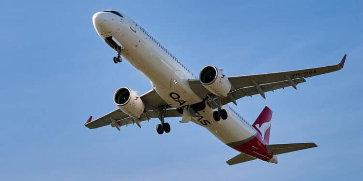 Décollage de l'A321XLR VH-OGA de Sydney, assurant le vol QF1321 vers Melbourne. Photo © Qantas