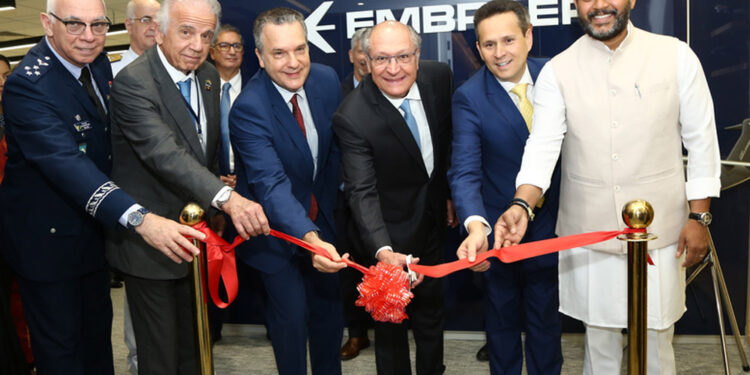 © Embraer