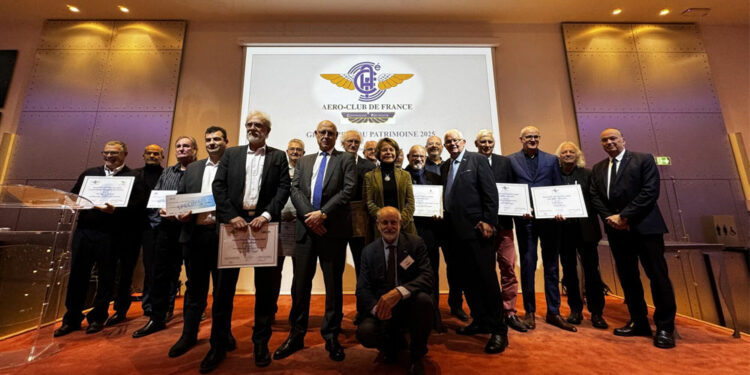 © Aéro-Club de France