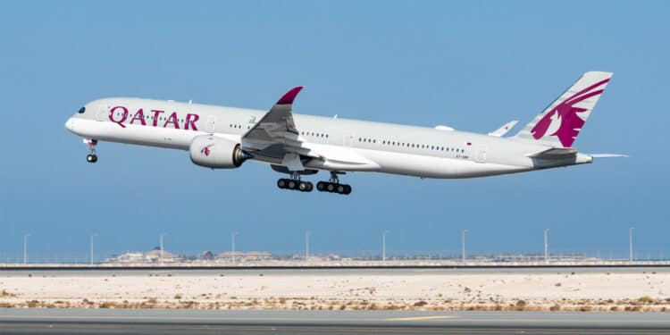 © Qatar Airways