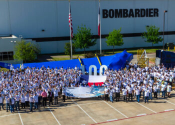 En 2021, Bombardier fêtait la sortie d'usine de la 100e aile de Global 7500 produite dans ses installations texanes de Red Oak. © Bombardier