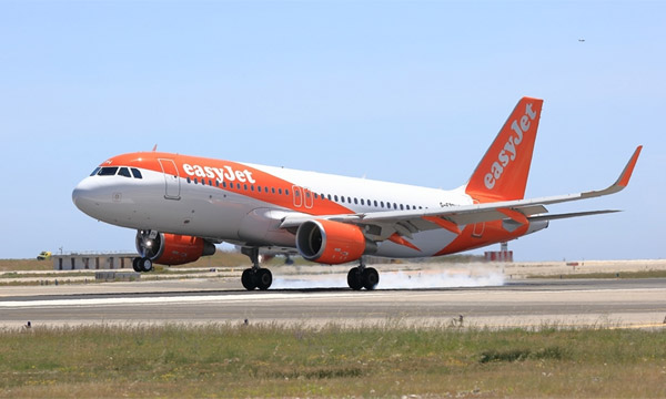 © easyJet
