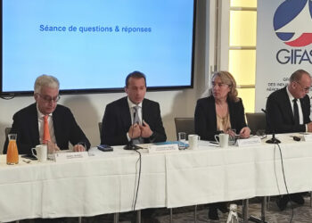Guillaume Faury, président du GIFAS, présentait les vœux du groupement aux côtés de Didier Kayat, président du GEAD et de Clémentine Gallet, présidente du comité Aero-PME. © Le Journal de l’Aviation – tous droits réservés