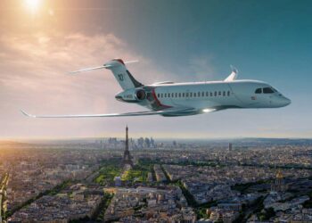 Le Falcon 10X, le nouveau jet d’affaires ultra long-courrier à fuselage large de Dassault Aviation,  prend désormais forme à Mérignac. Image © Dassault Aviation