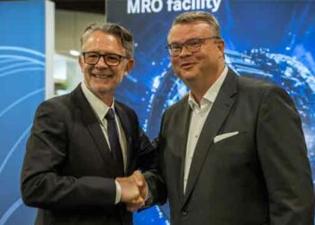 Gaël Méheust, le PDG de CFM International  et Martin Friis-Petersen, SVP, Programmes MRO de MTU Aero Engines. Photo © CFM International