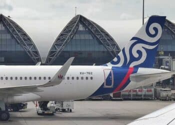 Un Airbus A320 de Cambodia Airways à Bangkok. Photo © Le Journal de l'Aviation - tous droits réservés