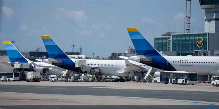 Trois Airbus A330 de Discover. Photo © Discover Airlines