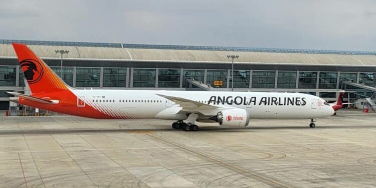 Copyright TAAG Angola Airlines
