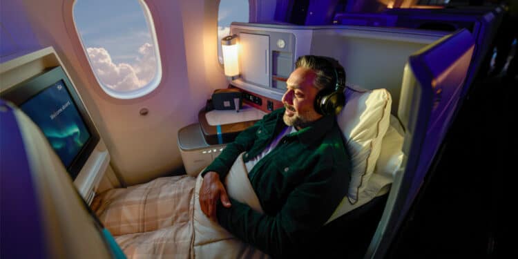 © Alaska Airlines