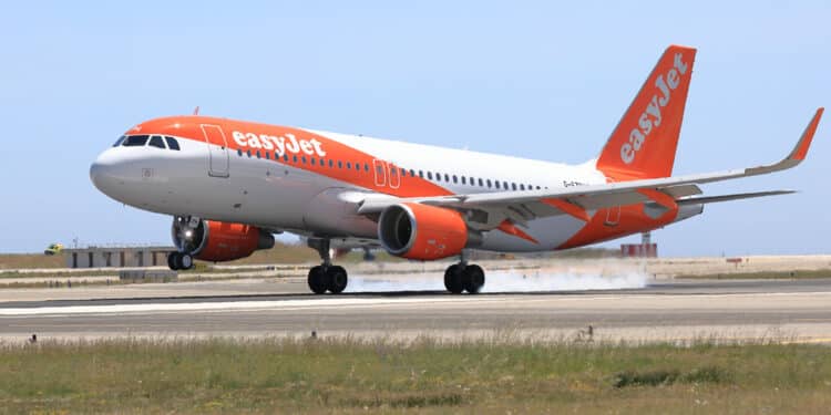 © easyJet